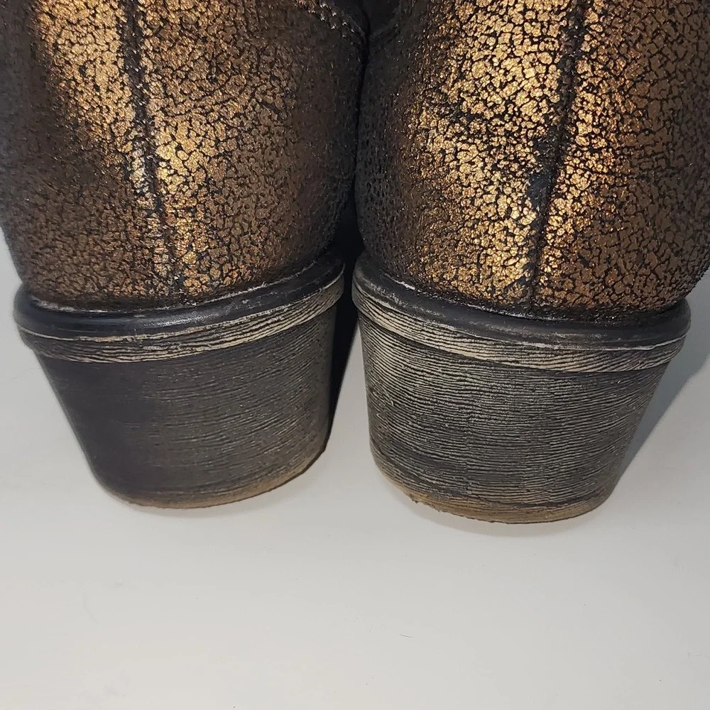 Charles‎ by Charles David Booties copper bronze metallic Wonens 6.5